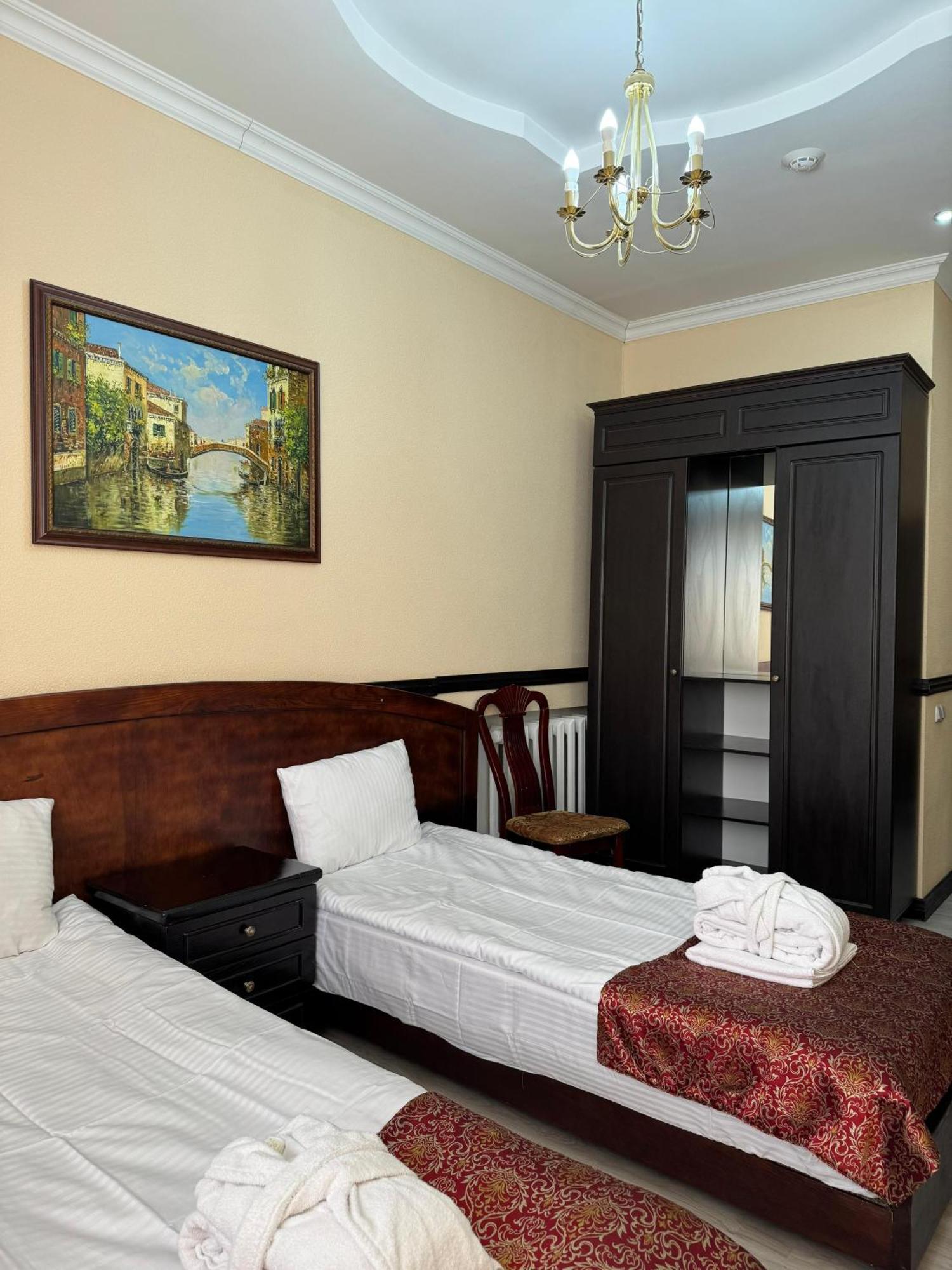 Belon Life Hotel Астана Екстериор снимка